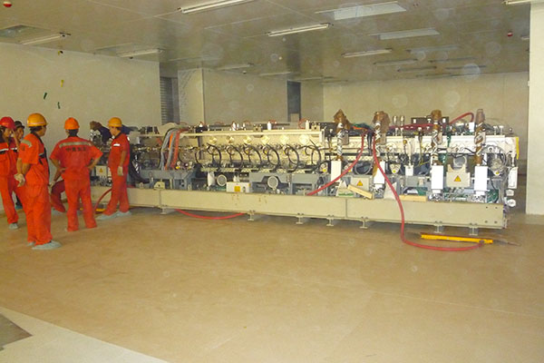 光伏設備搬運現場 光伏設備搬運現場